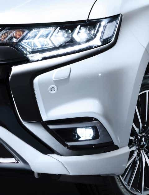 LED-Scheinwerfer mit LED-Tagfahrleuchten und LED-Nebelscheinwerfern